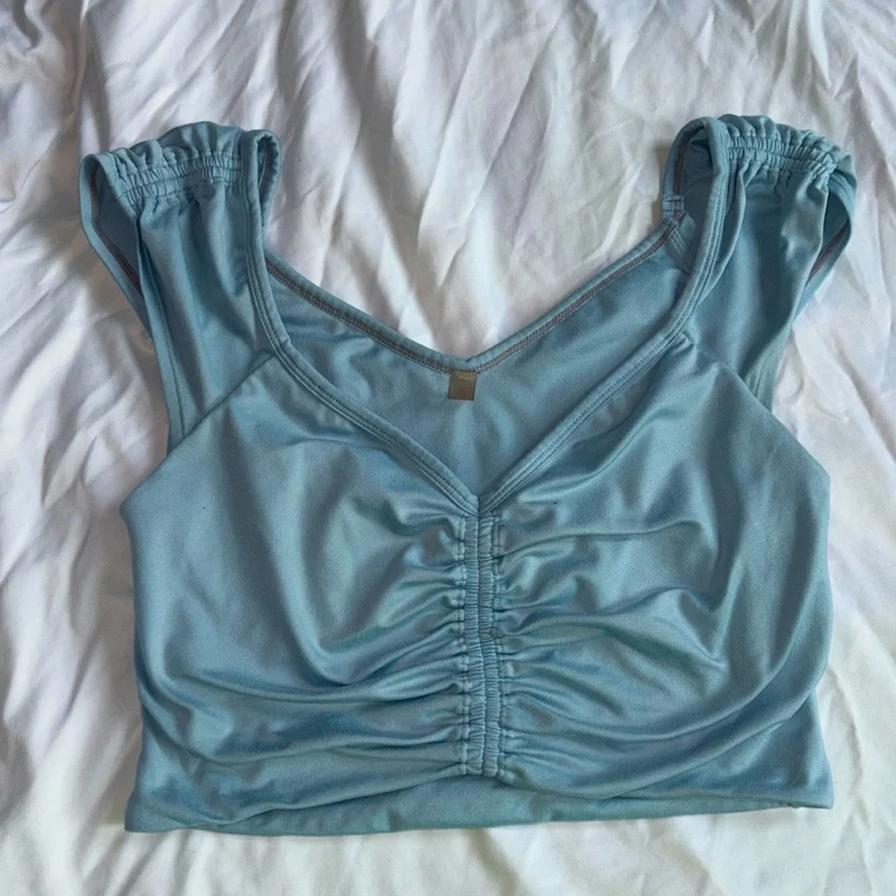 Womens Free People Movement Light Blue Breathe Deeper Crop Tank Size medium - Picture 2 of 4